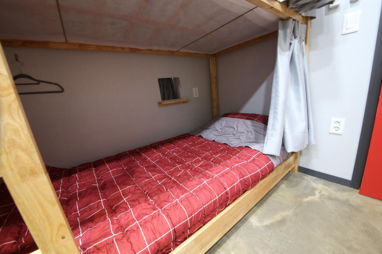 Moondong'S Hostel Пусан Екстериор снимка